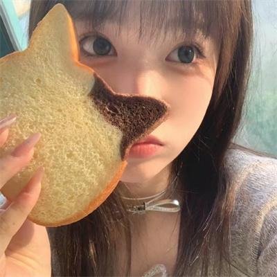 三凤嬉春